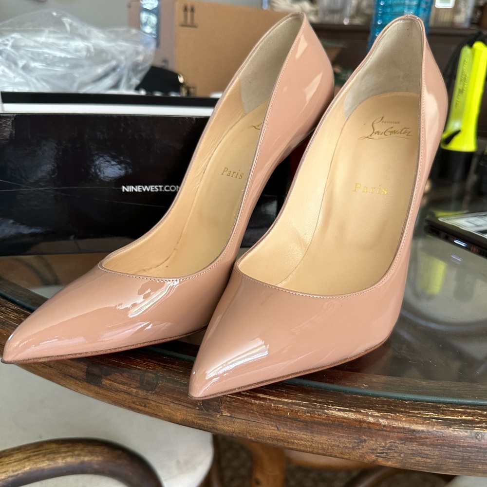 Christian Louboutin So Kate Nude Pumps